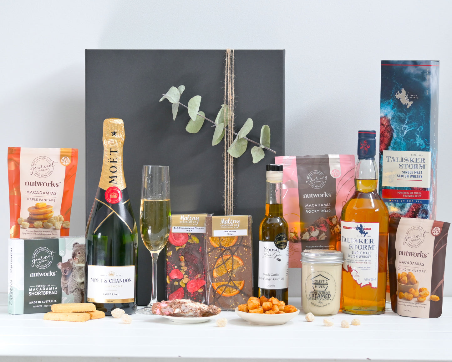 Family Corporate Premium Hamper - GIft Box - Real Estate Settlement for Family - Sunshine Coast - Delish Box Co